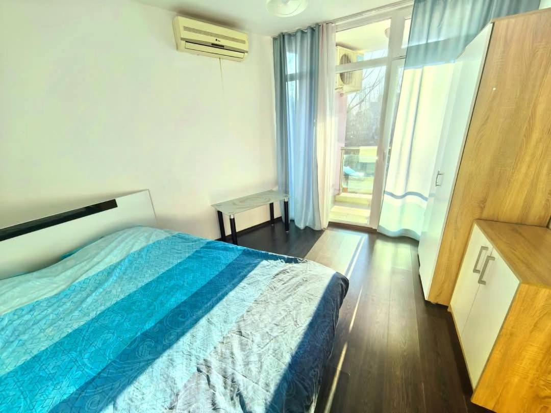 Family Apartments In Solmarin Pantai Sunny Bagian luar foto